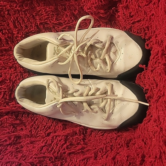 Womens shoes - Picture 1 of 7